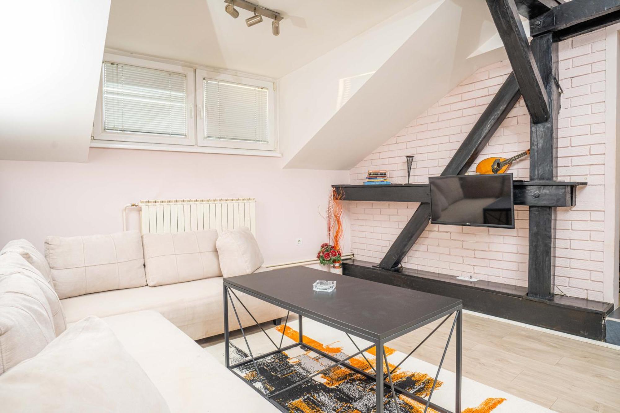He-Ra Apartments With Free Parking Skopje Ngoại thất bức ảnh